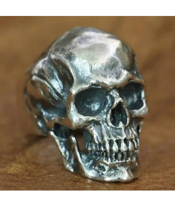 Ägyptischer Totenkopf-Bikerring (Silber) est présent 